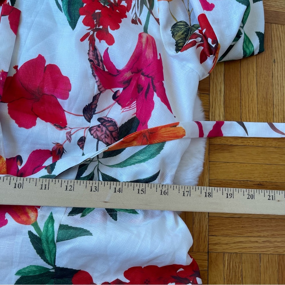L’ATISTE set  Tropicana White Floral Print blazer and shorts - Picture 16 of 16